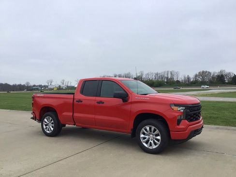 New 2025 Chevrolet Silverado 1500 Custom image 1
