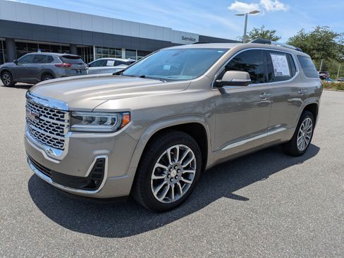 Used 2023 GMC Acadia Denali w/ Denali Ultimate Package AWD/4WD image 8