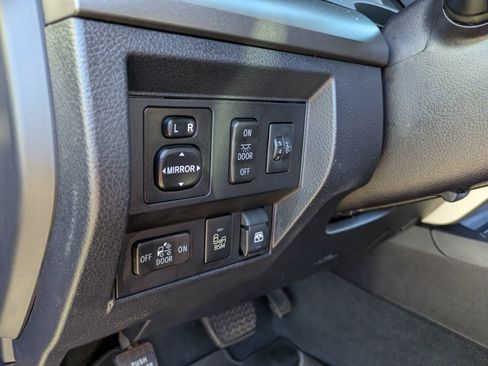 Used 2016 Toyota Tundra SR5 w/ SR5 Upgrade Package image 20