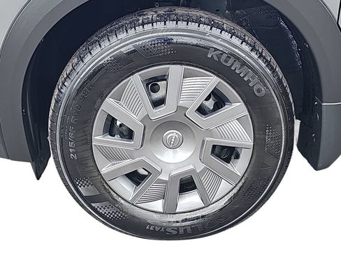 Used 2026 Nissan Kicks S FWD image 29