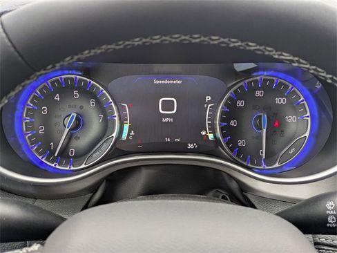 New 2026 Chrysler Pacifica Select image 17