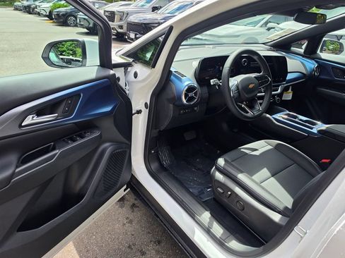 New 2026 Chevrolet Equinox EV LT AWD/4WD image 19