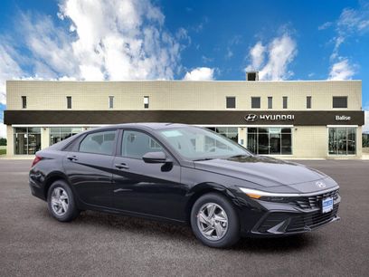 New 2026 Hyundai Elantra SE