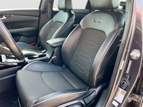 Used 2023 Kia Forte GT-Line image 19
