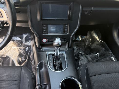Used 2016 Ford Mustang Coupe RWD image 15