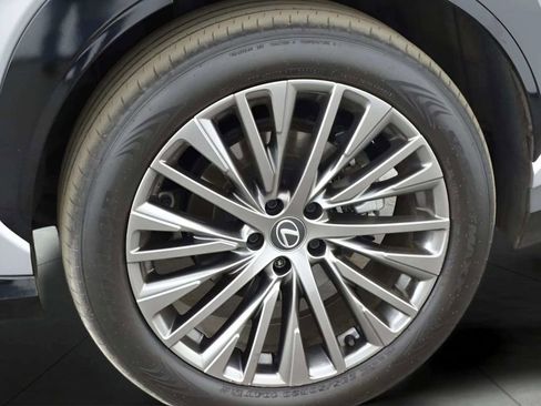 Used 2024 Lexus RZ 450e Premium w/ Accessory Package (Z1) image 29