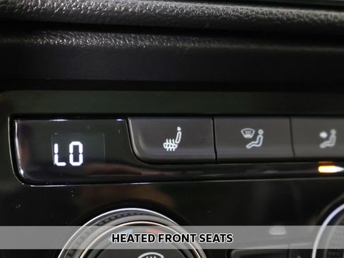 Used 2024 Volkswagen Taos SE w/ Panoramic Sunroof Package AWD/4WD image 7