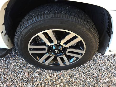 Used 2016 Toyota 4Runner Limited image 37