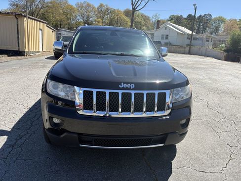 Used 2013 Jeep Grand Cherokee Overland w/ Trailer Tow Group IV image 9