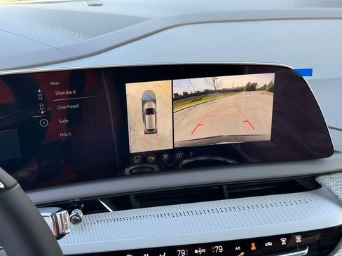 New 2026 Cadillac Optiq Sport 2 image 31