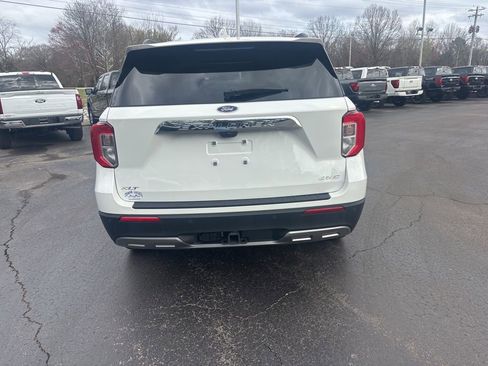 Used 2023 Ford Explorer XLT w/ Equipment Group 202A image 7