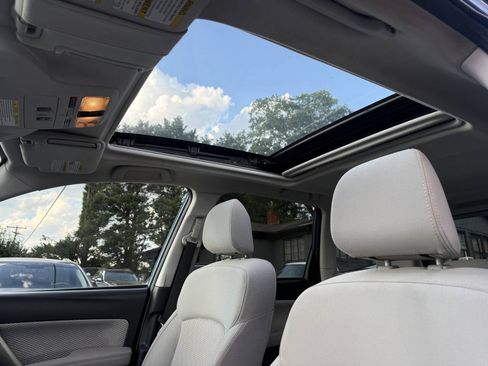 Used 2017 Subaru Forester 2.5i Premium AWD/4WD image 22