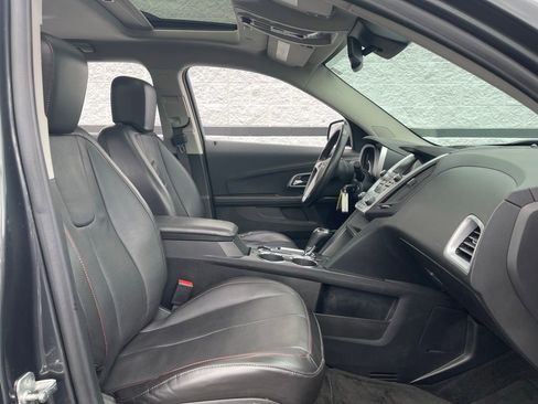 Used 2017 Chevrolet Equinox Premier w/ Enhanced Convenience Package FWD image 32