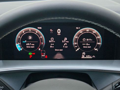 Certified 2026 Volkswagen Tiguan SE AWD/4WD image 34
