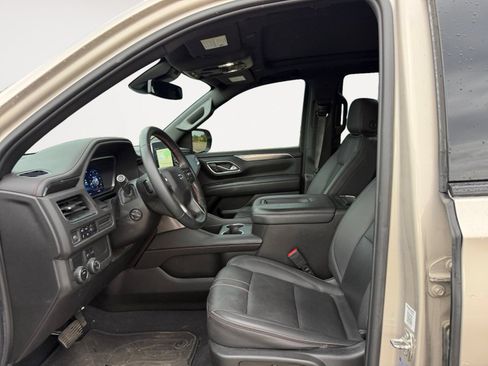 Used 2023 Chevrolet Tahoe RST w/ Luxury Package RWD image 9