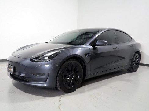 Used 2023 Tesla Model 3 Standard Range RWD image 11