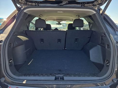 Used 2024 Chevrolet Equinox LT FWD image 10