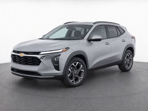 Used 2025 Chevrolet Trax LT w/ LT Convenience Package FWD image 1
