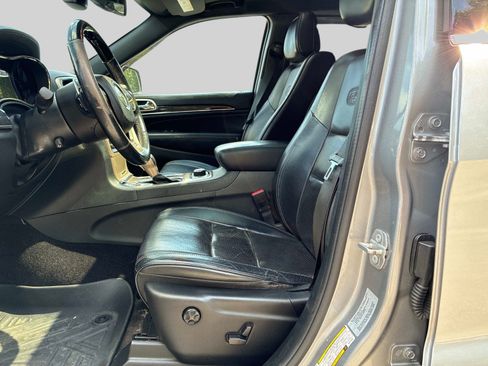 Used 2016 Jeep Grand Cherokee Overland AWD/4WD image 25