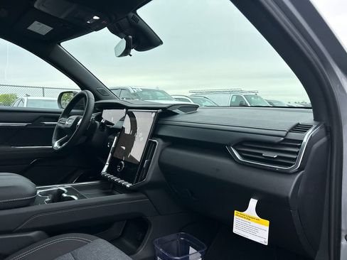 New 2026 GMC Acadia Elevation AWD/4WD image 39