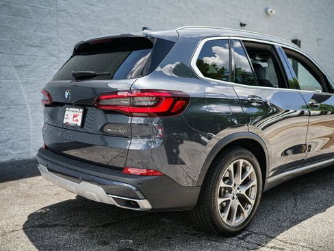 Used 2022 BMW X5 xDrive40i w/ Premium Package image 14