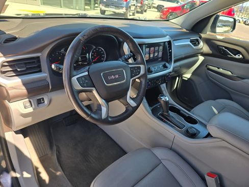 Used 2017 GMC Acadia SLT image 15