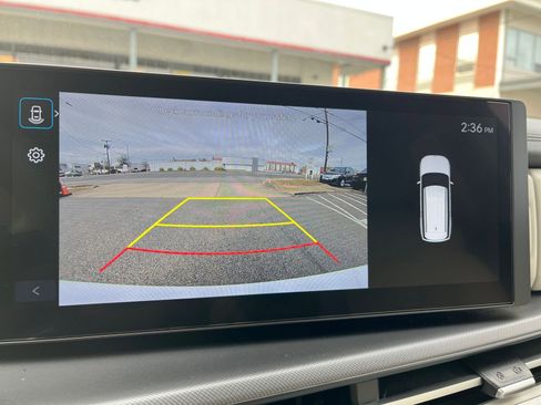 Used 2025 Hyundai Santa Fe SEL image 17