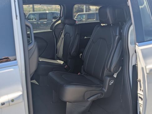 New 2026 Chrysler Voyager LX image 11