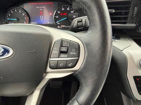 Used 2022 Ford Explorer XLT w/ Equipment Group 202A AWD/4WD image 14