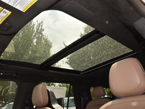 New 2026 Lincoln Navigator L Black Label AWD/4WD image 37