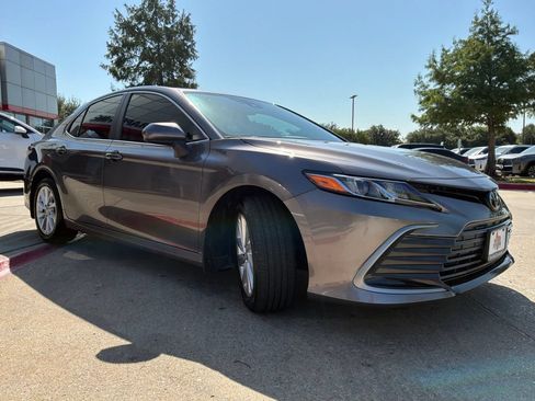 Used 2024 Toyota Camry LE FWD image 4