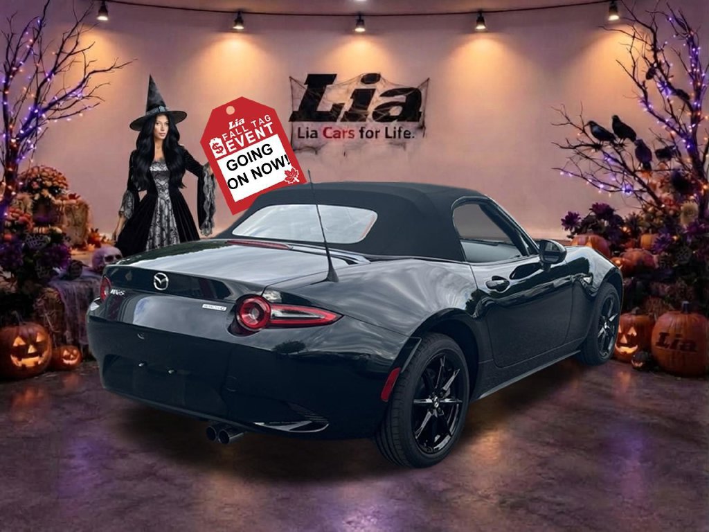 Used 2024 MAZDA MX-5 Miata Sport RWD image 15