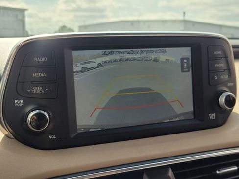 Used 2019 Hyundai Santa Fe Limited image 19