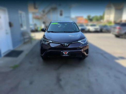 Used 2018 Toyota RAV4 LE w/ All Weather Liner Package AWD/4WD image 8