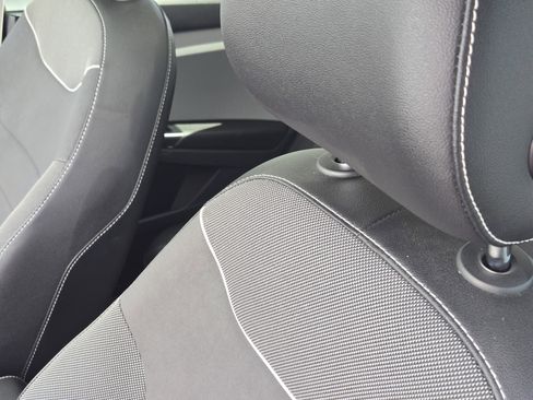 Used 2023 Volkswagen Taos SE image 18