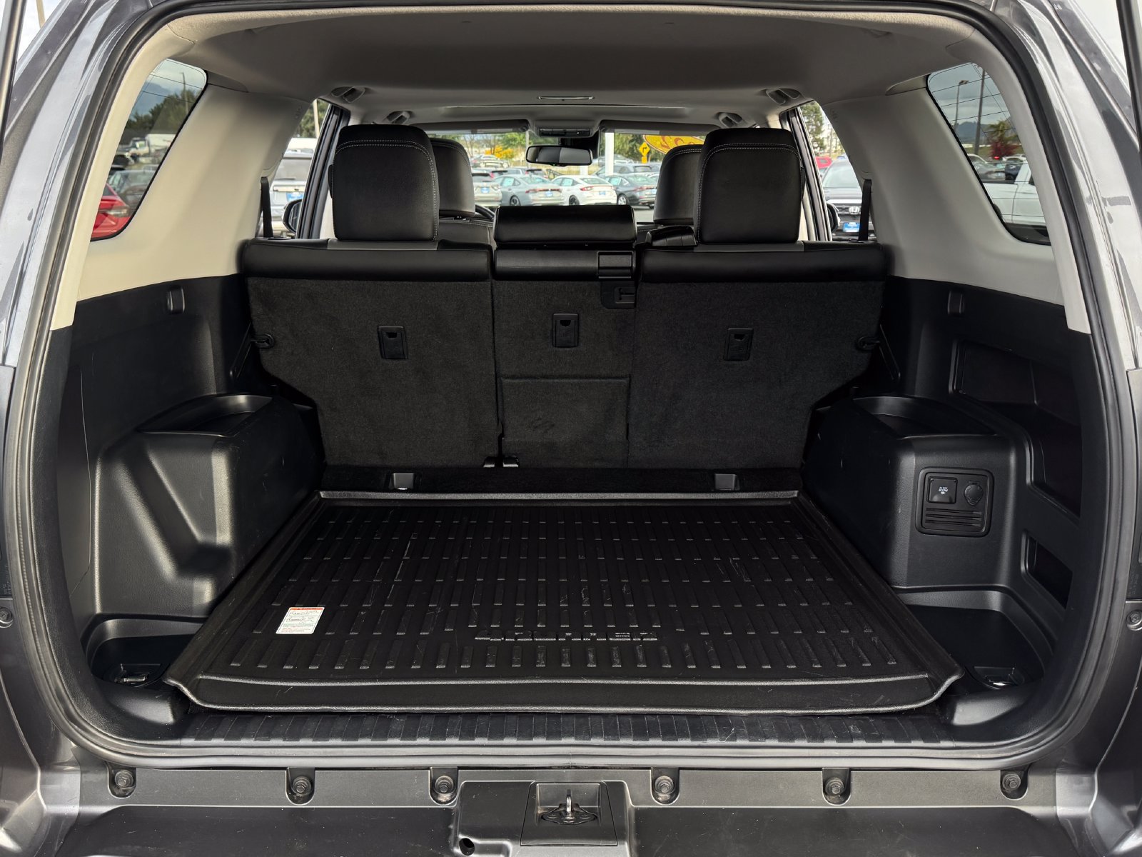 Used 2022 Toyota 4Runner SR5 Premium w/ Moonroof Package AWD/4WD image 28