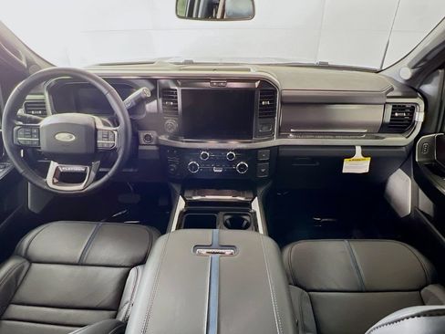 New 2026 Ford F450 Platinum w/ FX4 Off-Road Package AWD/4WD image 7