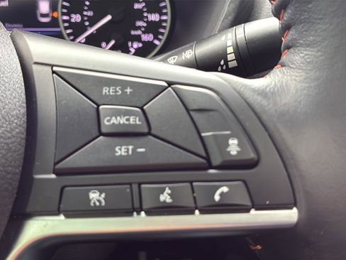 Used 2025 Nissan Sentra SR w/ SR Premium Package image 13