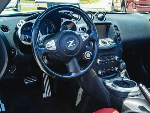 Used 2013 Nissan 370Z Touring w/ Sport Pkg RWD image 11