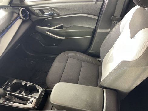 Used 2024 Chevrolet Trax LS w/ LS Convenience Package image 22