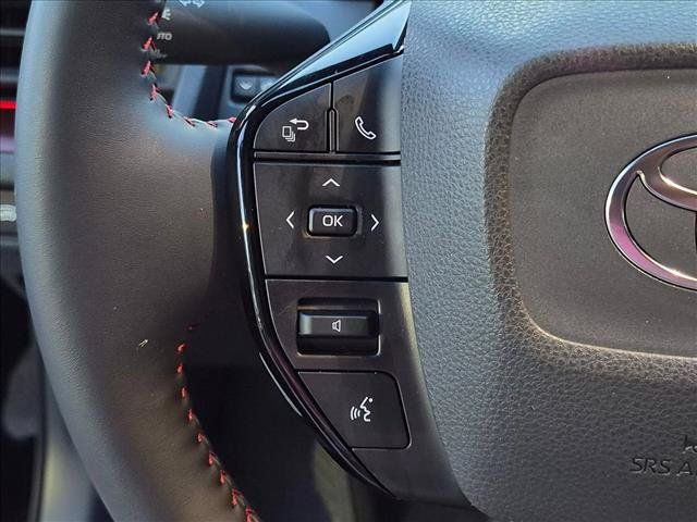 Used 2026 Toyota Prius Plug-In Hybrid FWD image 6