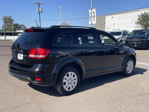 Used 2019 Dodge Journey SE w/ Connectivity Group FWD image 6