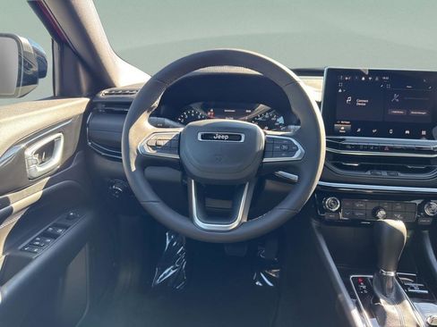 New 2026 Jeep Compass Latitude image 22