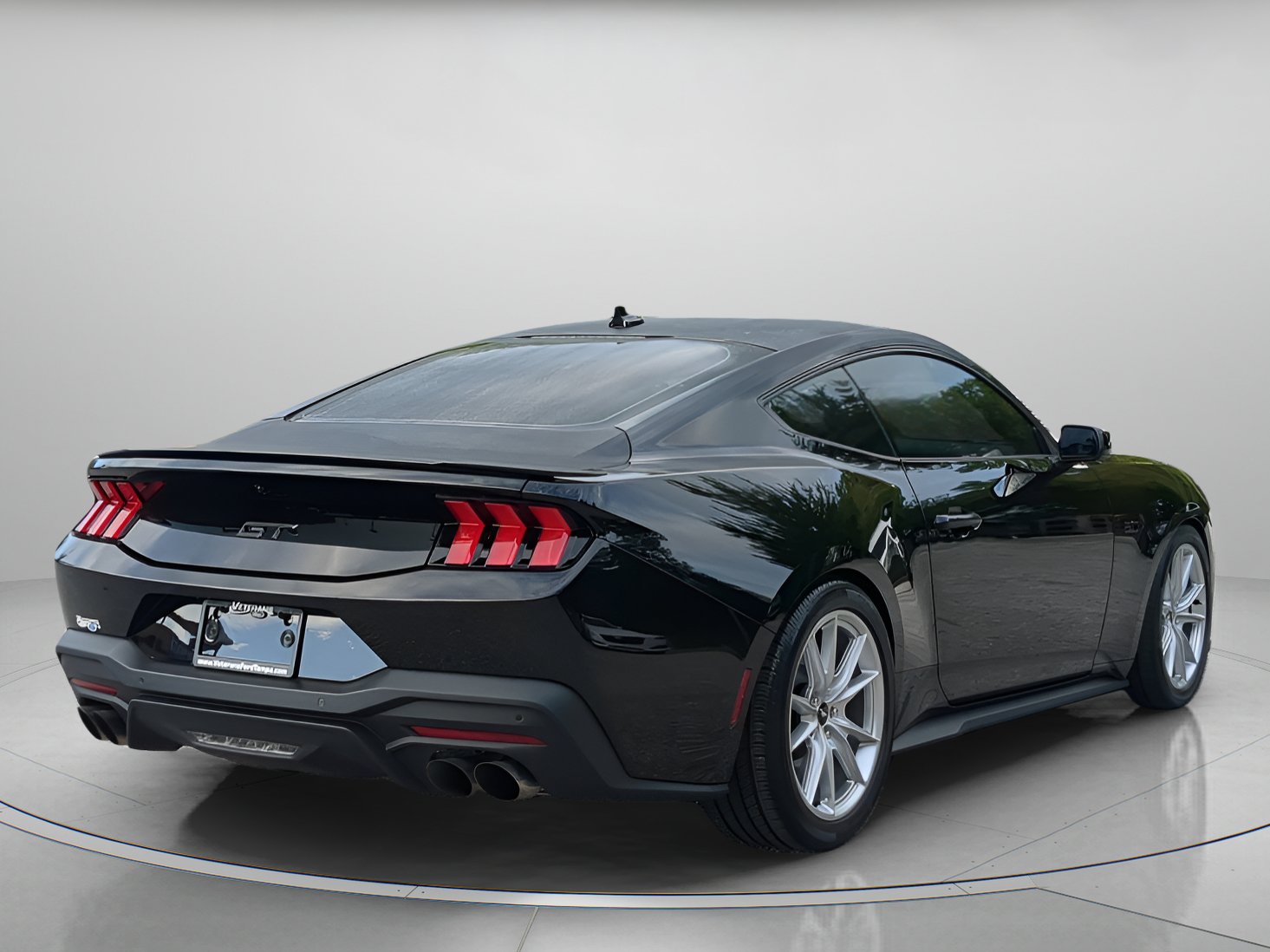 Used 2025 Ford Mustang GT RWD image 40