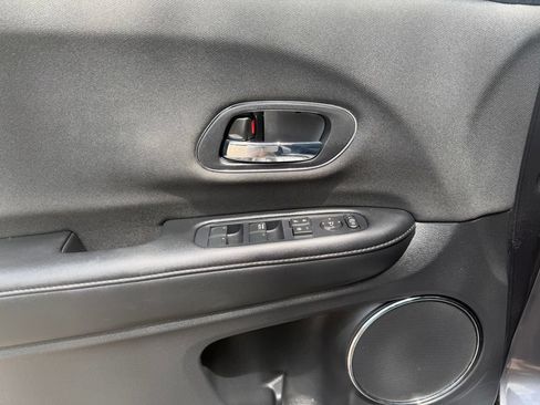 Used 2022 Honda HR-V EX image 15