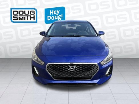 Used 2019 Hyundai Elantra GT FWD image 6