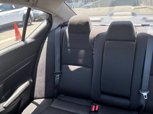 Used 2025 Nissan Altima 2.5 SV FWD image 40