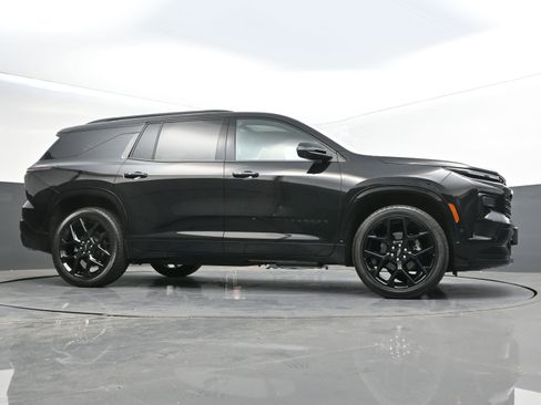 Used 2024 Chevrolet Traverse RS FWD image 53