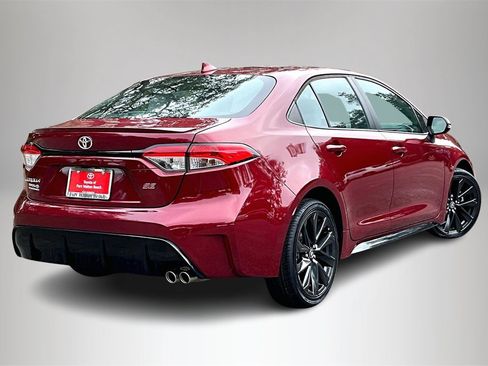 Used 2023 Toyota Corolla SE image 5