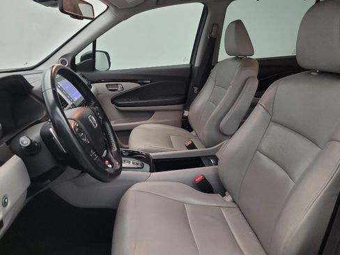 Used 2016 Honda Pilot Touring image 17